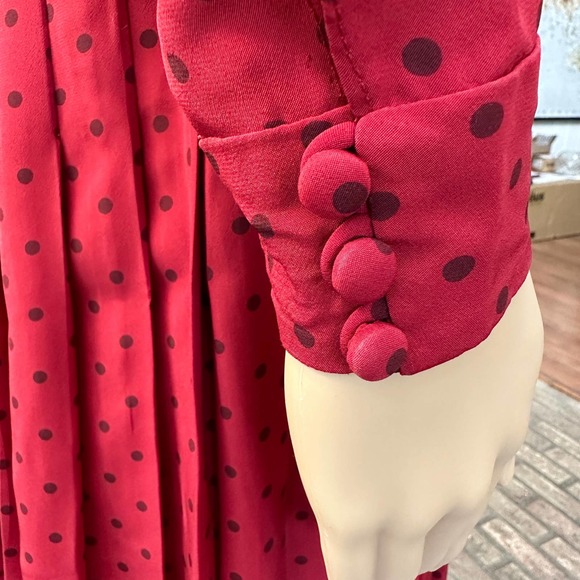 SOLD Vintage 70s 80s Albert Nipon Midi Shirt Dress Red polkadot pleated small - Picture 3 of 16